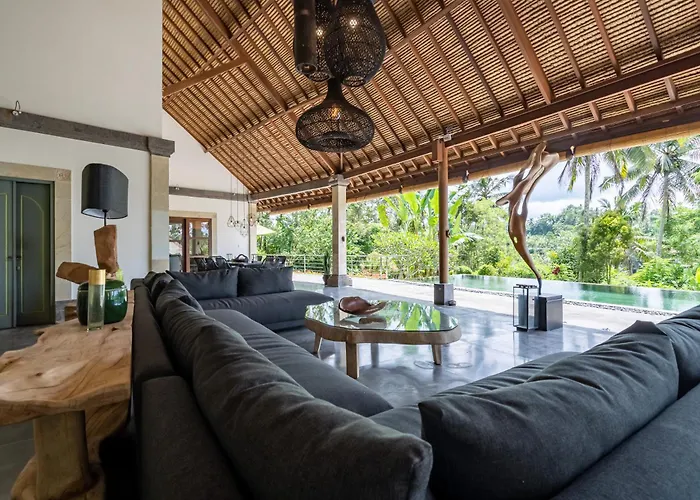 Villa Themma Jungle - Sumptuous 3br Luxury With Majestic Jungle View In North Of Ubud