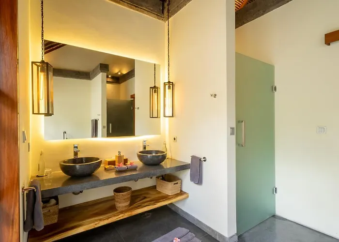 Villa Themma Jungle - Sumptuous 3br Luxury With Majestic Jungle View In North Of